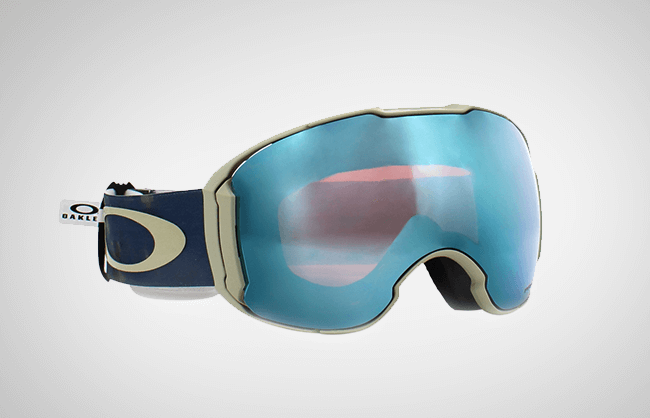ecommerce product photography for Oakley snowboard goggles
