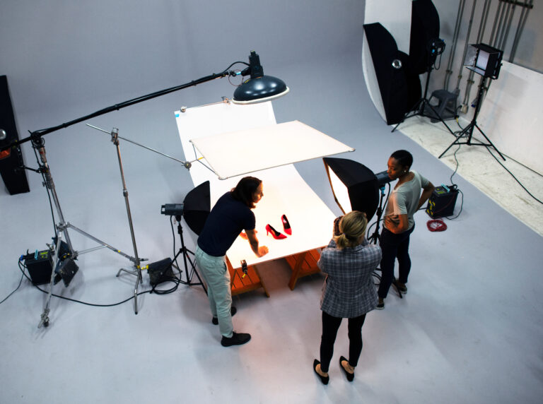 Illuminating Success: E-commerce Photography Lighting Techniques for Stunning Product Images