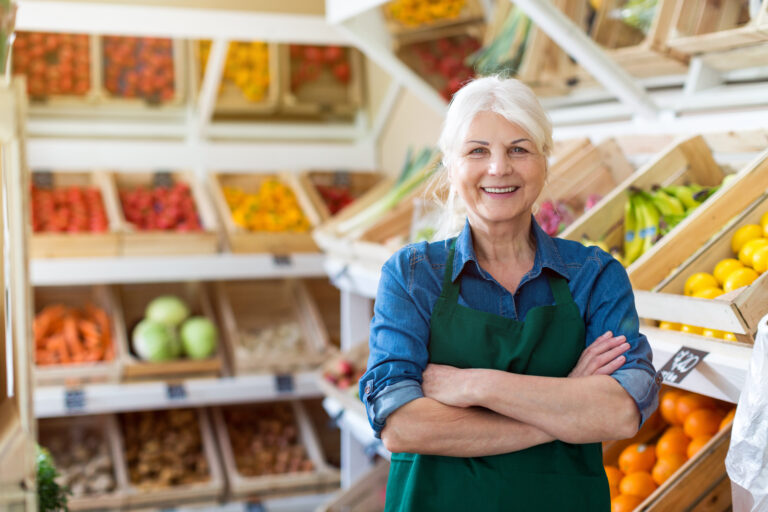 Navigating the Shift: How Traditional Grocers Can Thrive in E-commerce
