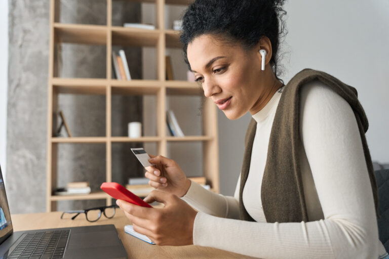 On-The-Go Success: Unveiling the Metrics That Matter for Mobile Commerce on Shopify 